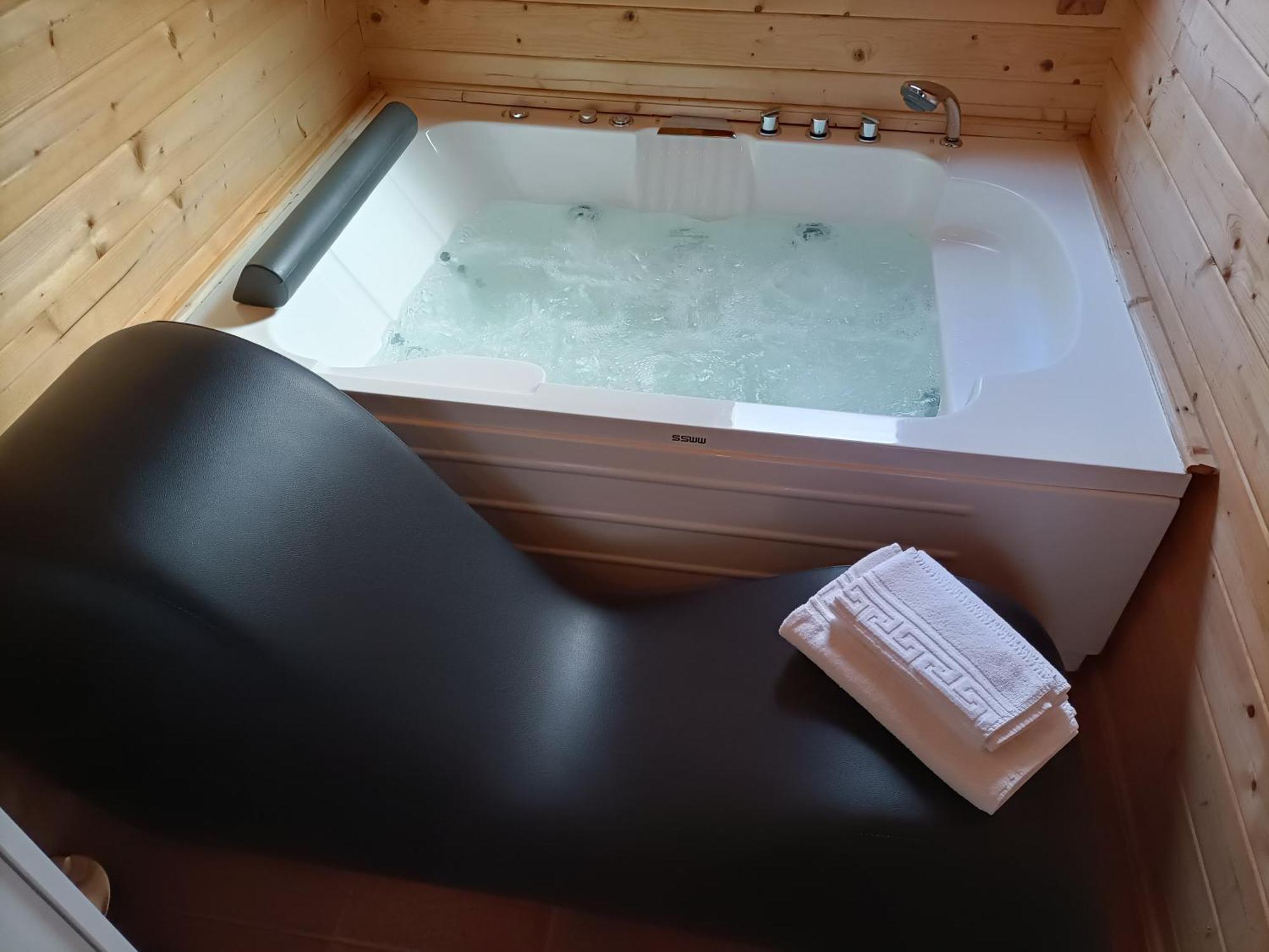 La Dehesilla De Toledo Escapada Romantica Jacuzzi Sillon Tantrico Cobisa 외부 사진